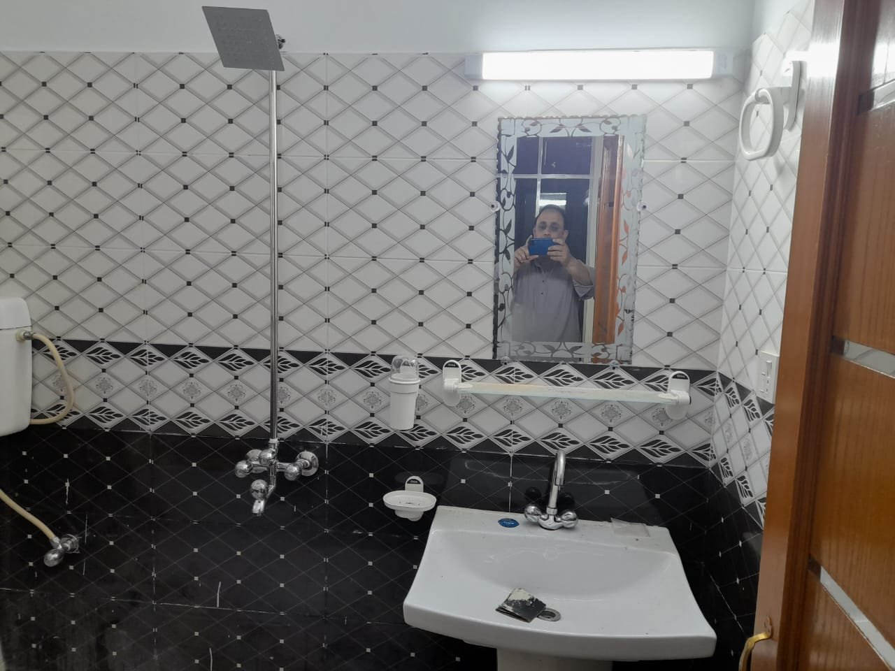 WhatsApp Image 2023-11-29 at 5.24.40 PM (1)